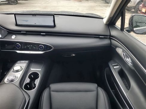 Used 2025 Genesis GV70 2.5T image 15