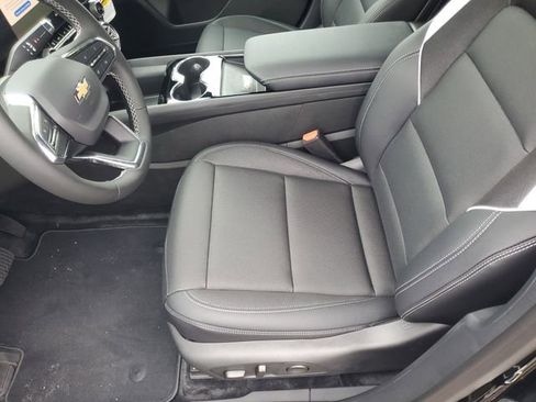 New 2025 Chevrolet Blazer EV LT image 16