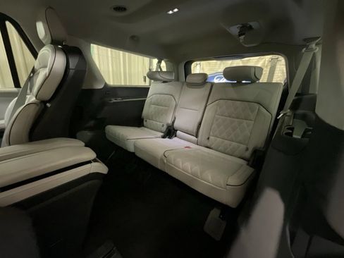 Used 2025 Lincoln Navigator L Black Label w/ Black Label Special Edition AWD/4WD image 12