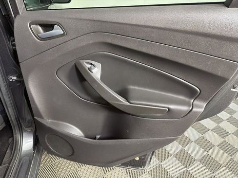 Used 2018 Ford Escape SE w/ SE SYNC Package FWD image 44