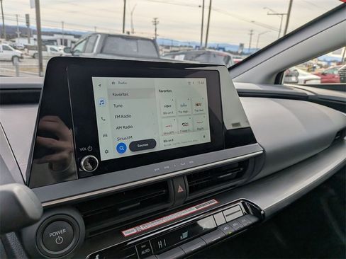 Used 2025 Toyota Prius LE image 17