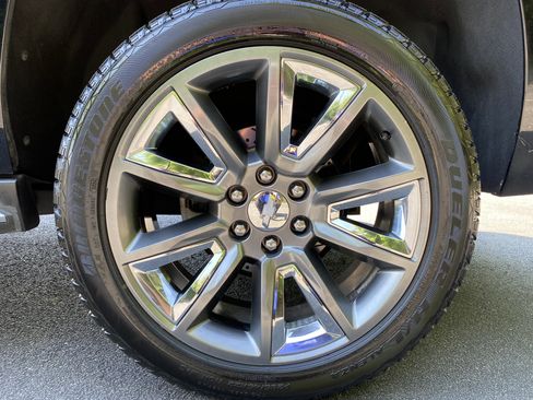 Used 2018 Chevrolet Tahoe Premier AWD/4WD image 46