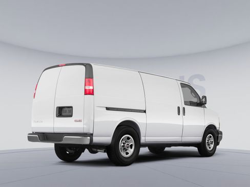 Used 2023 GMC Savana 2500 w/ Driver Convenience Package RWD image 4