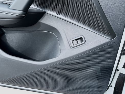 New 2026 Volkswagen Tiguan SEL R-Line image 24