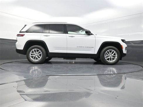 New 2025 Jeep Grand Cherokee Laredo X image 24