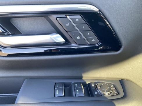 New 2026 Chevrolet Tahoe High Country w/ Sun And Tow Package image 24