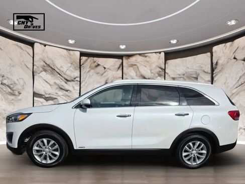 Used 2018 Kia Sorento AWD image 8