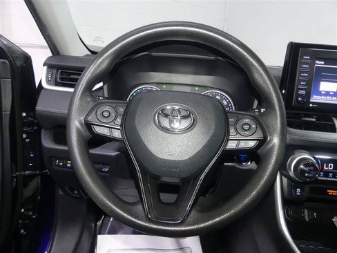 Used 2020 Toyota RAV4 XLE w/ Convenience Package AWD/4WD image 30