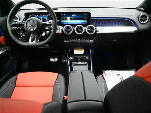 New 2025 Mercedes-Benz GLB 35 AMG 4MATIC image 21