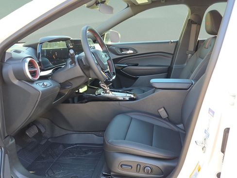 New 2026 Chevrolet Trax RS w/ Driver Confidence Package image 26