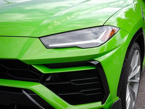 Used 2022 Lamborghini Urus AWD/4WD image 6