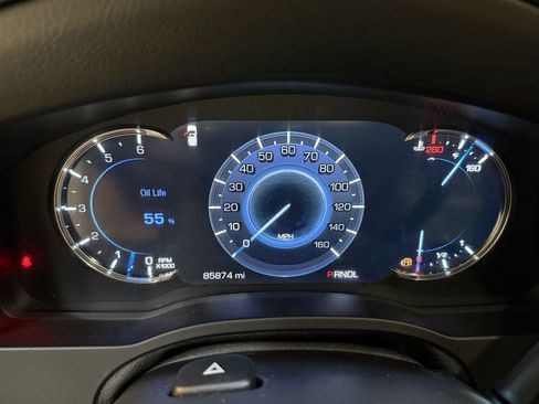 Used 2018 Cadillac Escalade Luxury image 19