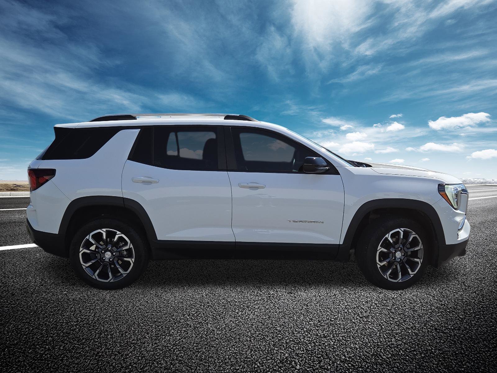 Used 2025 GMC Terrain Elevation w/ Elevation Premium Package AWD/4WD image 16