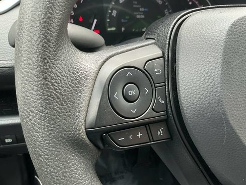 Used 2025 Toyota RAV4 XLE AWD/4WD image 21