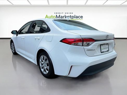 Used 2024 Toyota Corolla LE FWD image 5
