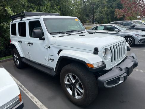 Used 2023 Jeep Wrangler Unlimited Sahara w/ Cold Weather Group AWD/4WD image 2