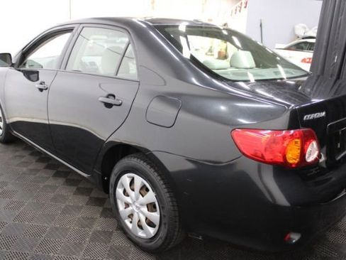 Used 2010 Toyota Corolla LE image 9