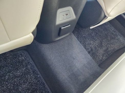 Used 2025 Buick Envision Avenir image 9