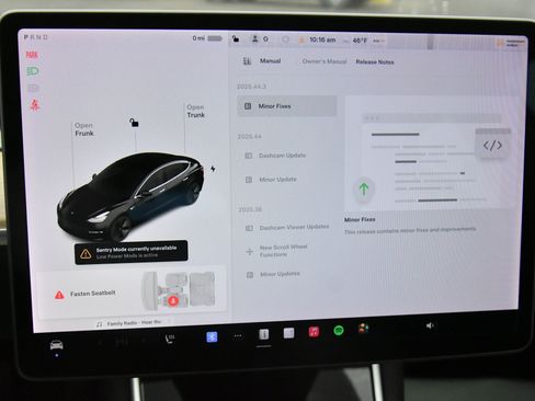 Used 2019 Tesla Model 3 Standard Range image 24