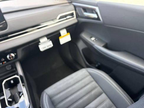 New 2026 Mitsubishi Outlander AWD image 24