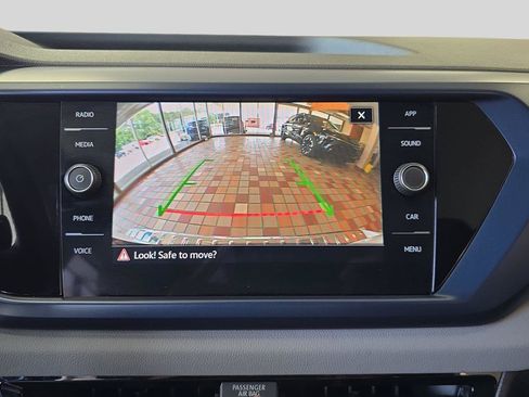 Used 2023 Volkswagen Taos SE FWD image 23