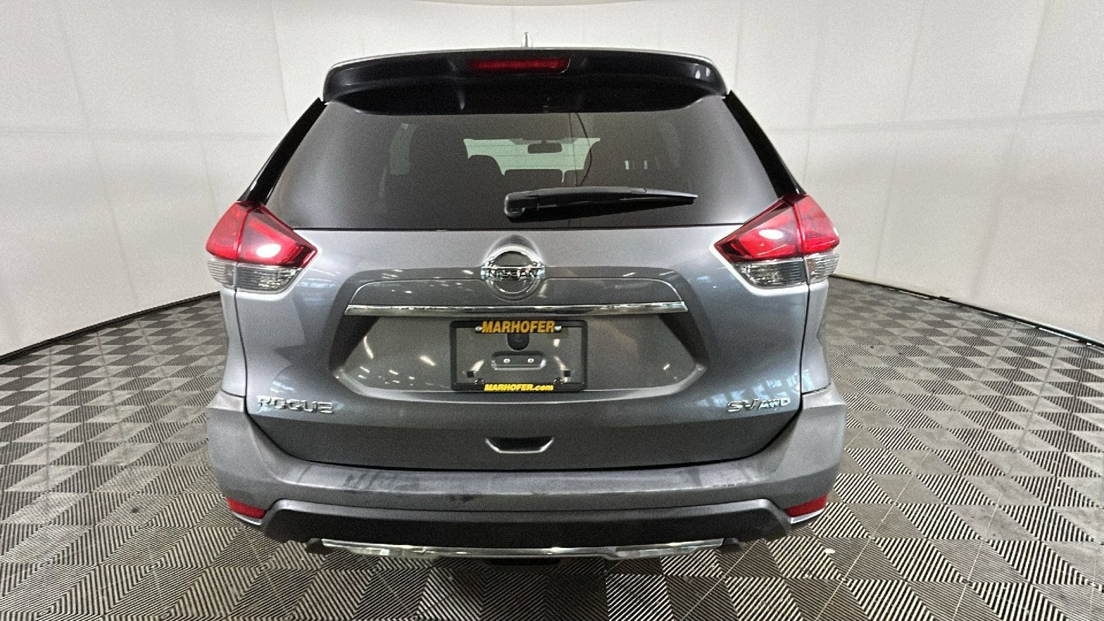 Used 2018 Nissan Rogue SV AWD/4WD image 4
