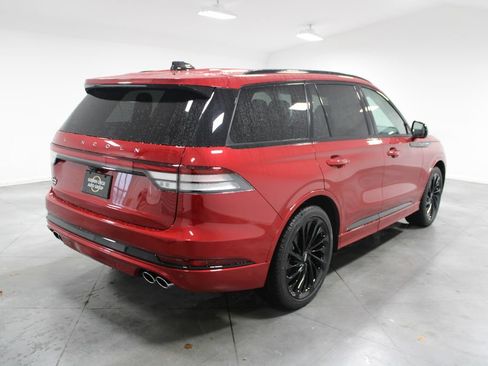 New 2026 Lincoln Aviator Reserve w/ Luxury Package RWD image 8