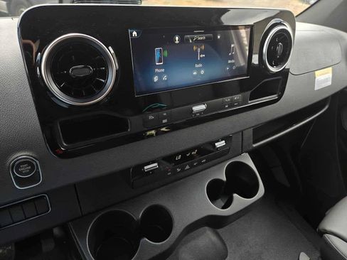 New 2026 Mercedes-Benz Sprinter 2500 image 25