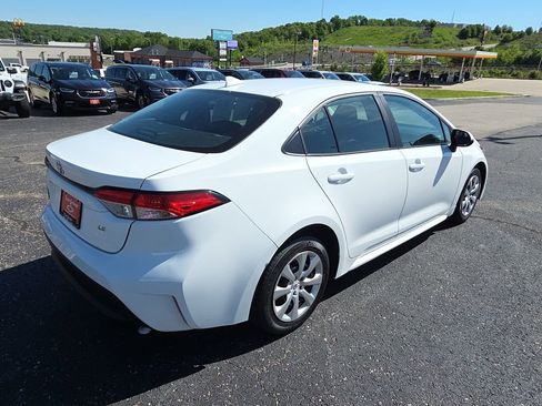 Used 2024 Toyota Corolla LE FWD image 8