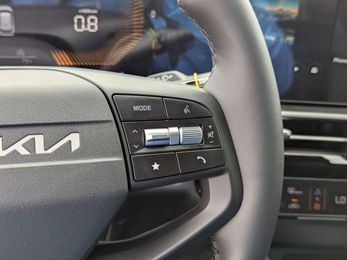New 2026 Kia Sportage EX FWD image 33