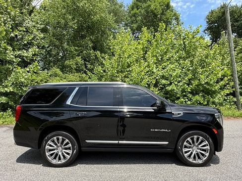 Used 2021 GMC Yukon Denali w/ Denali Premium Package AWD/4WD image 5