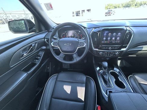 Certified 2023 Chevrolet Traverse Premier w/ Redline Edition AWD/4WD image 14