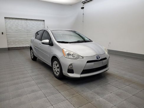 Used 2014 Toyota Prius C One FWD image 13