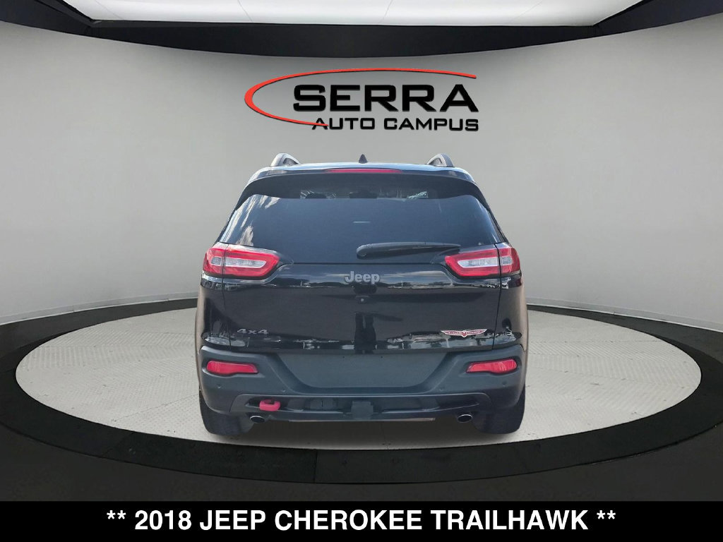 Used 2018 Jeep Cherokee Trailhawk AWD/4WD image 13