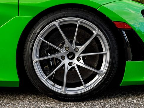 Used 2026 McLaren 750S Spider image 8