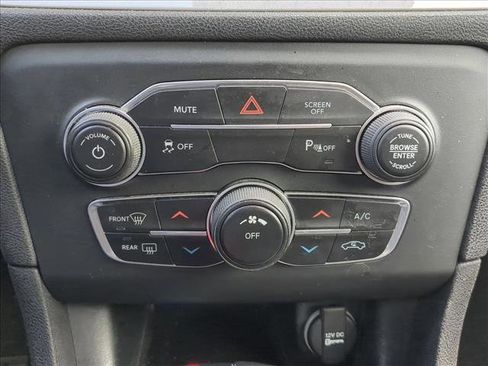 Used 2019 Dodge Charger SXT w/ Blacktop Package image 14