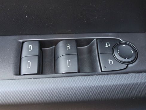 New 2025 GMC Canyon Elevation w/ Convenience Package image 12