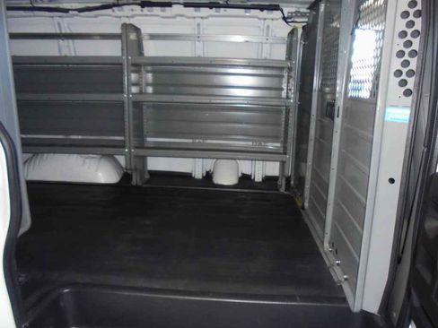 Used 2022 Chevrolet Express 2500 w/ Driver Convenience Package image 5