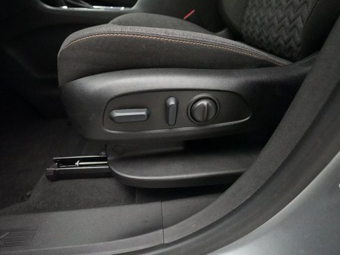 Certified 2023 Chevrolet Equinox LT image 29