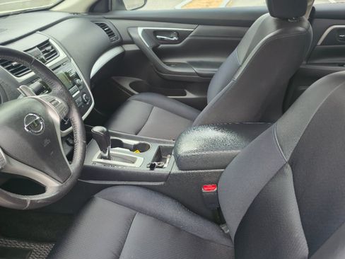 Used 2017 Nissan Altima 2.5 SR FWD image 5