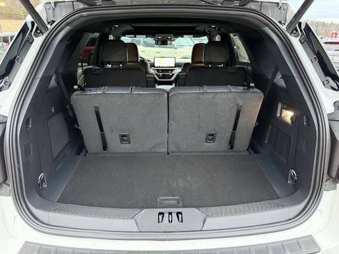 New 2026 Ford Explorer ST-Line w/ ST-Line Street Pack image 22