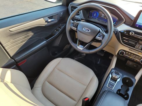 Certified 2022 Ford Escape SEL w/ Technology Package image 12