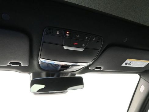 Used 2022 Mercedes-Benz GLC 300 image 17