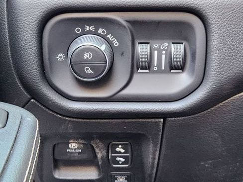 New 2026 RAM 1500 Laramie AWD/4WD image 19