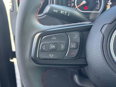 Used 2024 Jeep Wrangler Rubicon image 19