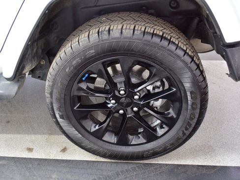 Used 2022 Jeep Wrangler Unlimited Sahara w/ Cold Weather Group image 52