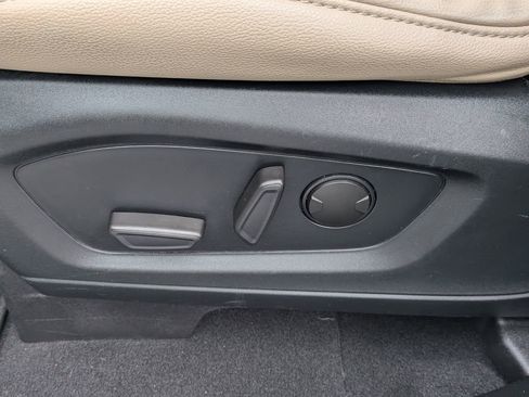 Used 2021 Ford Explorer XLT w/ Equipment Group 202A image 21