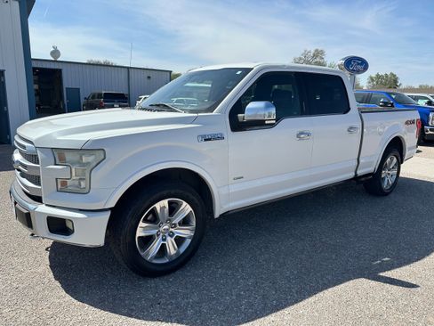 Used 2015 Ford F150 Platinum w/ Equipment Group 701A Luxury AWD/4WD image 1