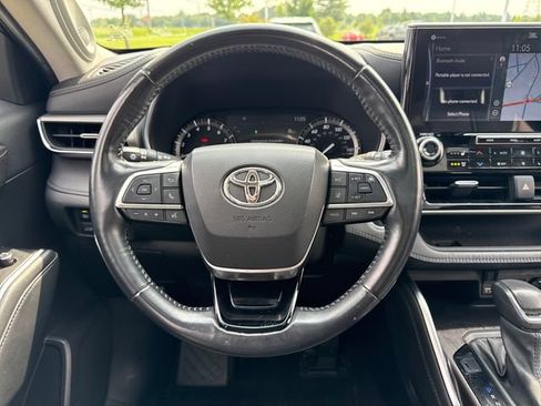 Used 2021 Toyota Highlander Platinum AWD/4WD image 21