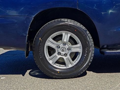 Used 2010 Toyota Sequoia SR5 AWD/4WD image 59
